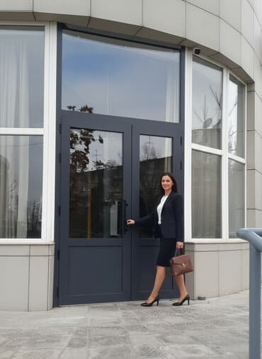 коврики для входа: Элегантная входная группа из стекла и металла, предназначенная для — 1