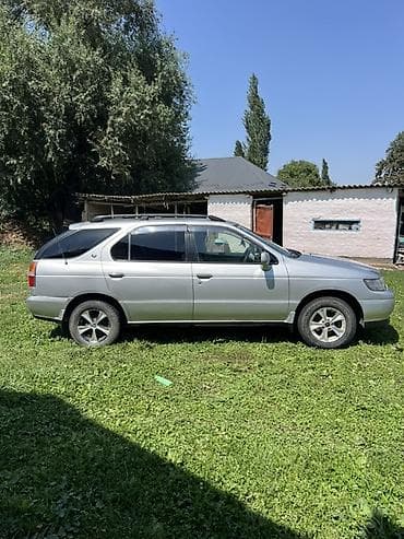 катафот калдина: Nissan R Nessa: 1997 г. — 2