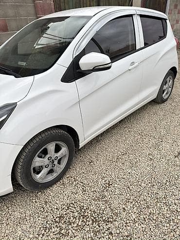 lada 2105: Chevrolet Spark: 2016 г., 1 л, Автомат, Бензин, Хэтчбэк — 1