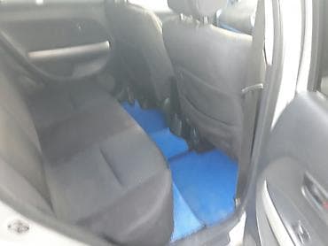 colf 2: Компактный 5‑дверный хэтчбек серебристого цвета. Характеристики и — 3