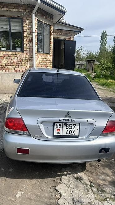 Mitsubishi Lancer: 2005 г., 1.6 л, Механика, Бензин, Седан