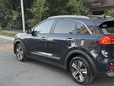 Продажа авто: Kia Niro: 2020 г., 1.6 л, Вариатор, Гибрид, Кроссовер — 2