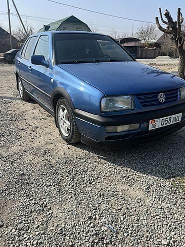 Volkswagen Vento: 1994 г., 1.8 л, Седан