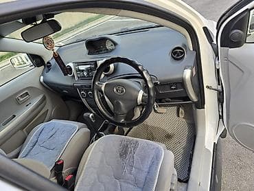 ланкрузер 80: Toyota Ist: 2003 г., 1.5 л, Автомат, Бензин, Хэтчбэк — 8
