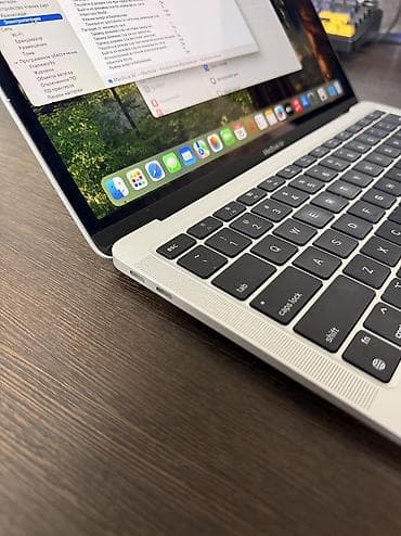ipad 6 2018: Макбук Эйр м1 16/256 гб Стоит новый аккумулятор В комплекте зарядка и — 9