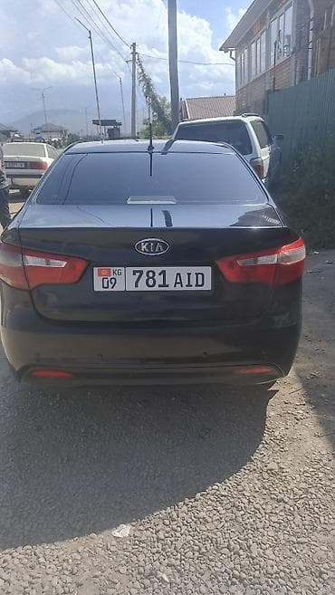 leksus is: Kia Rio: 2012 г., Механика, Седан — 4