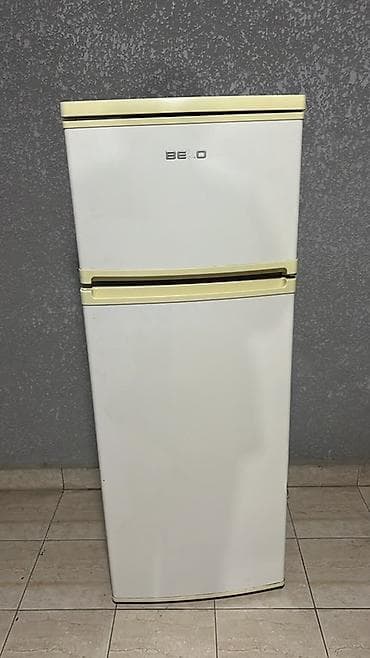 нож топорик: Холодильник Beko, Двухкамерный — 1