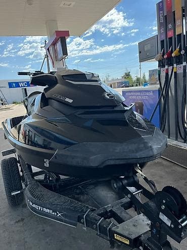 катер водный: Гидроцикл Sea‑Doo215 (BRP), черный, на прицепе Blast Trail — 2