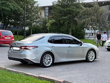 camry 2018: Toyota Camry: 2018 г., 2.5 л, Вариатор, Гибрид, Седан — 3