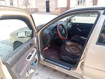 colf 2: Volkswagen Bora: 2002 г., 1.6 л, Автомат, Бензин, Седан — 2