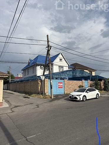 спортзал: Дом 3 этажа с подвалом— ул. Ахунбаева / Шукурова ​Продаётся — 1