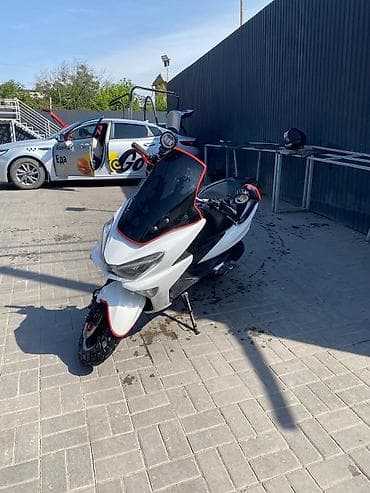 макси скутера: Макси-скутер 150 куб. см, Бензин, Б/у — 4