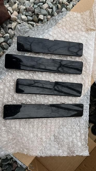 raf: Декоративные накладки Пластик, Toyota, 2020 г. — 1