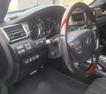 срочно продаю нужны деньги очень срочно: Lexus LX: 2014 г., 5.7 л, Автомат, Бензин, Внедорожник — 10