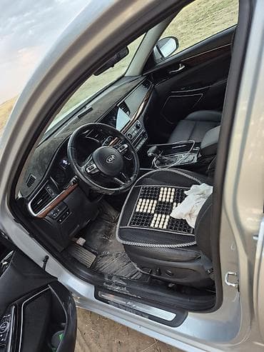 Продажа авто: Kia K7: 2016 г., 3 л, Автомат, Газ, Седан — 4
