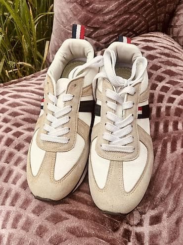 женский туфли: Коллекция обуви (4 пары) 1) Черные кожаные кеды - Лаконичный дизайн с — 3