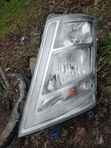 полировычный машынка: Передняя левая фара Volvo 2017 г., Б/у, Оригинал — 2