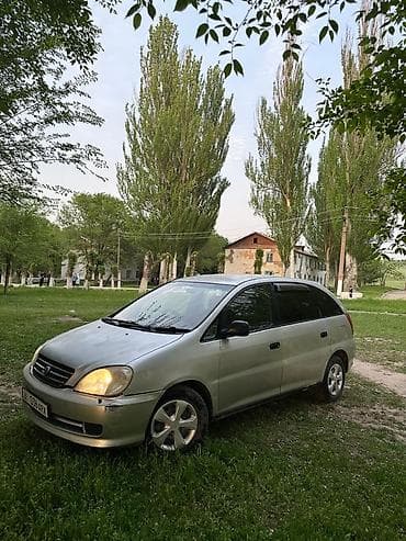 Toyota Nadia: 1999 г., 2 л, Автомат, Бензин, Минивэн