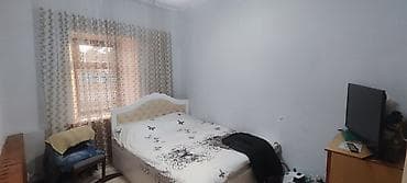 ленинградская молодая гвардия: Продаётся жилой дом с внутренним двором/навесом во дворе. - — 10