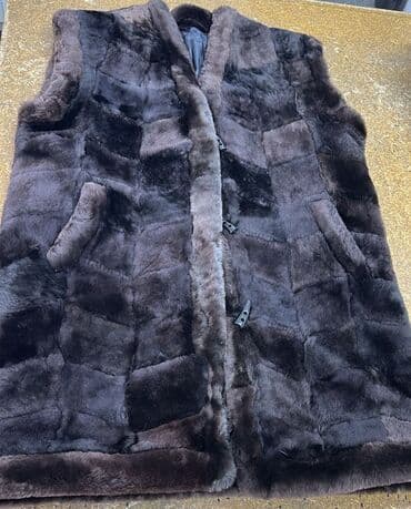 продаю лаванду: Продаю. Овчина Безрукавка 50-52-6.000 сом Тошок 2.15х60-10.000 сом — 1