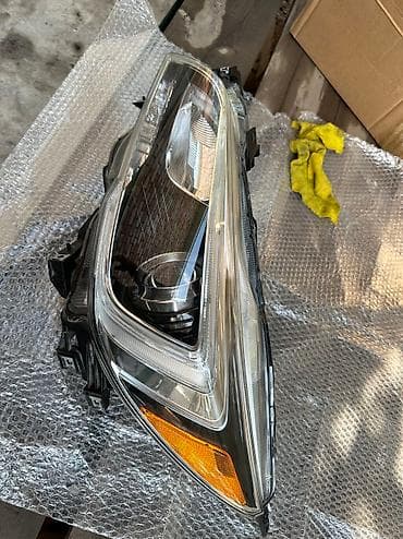 Автокосметика: Передняя левая фара Subaru 2017 г., Б/у, Оригинал, США — 2