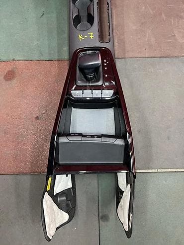 saka diska: Консоль центральная Kia Stonic YB D4FB 2018 (б/у) — — — — — — 5