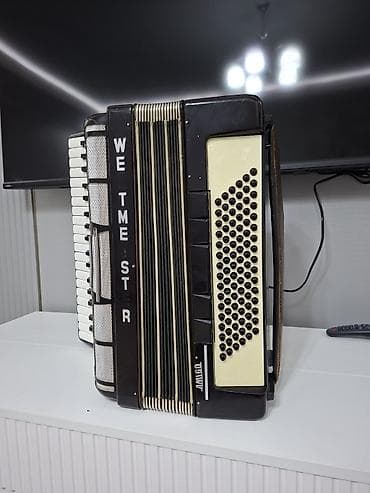 гитара оригинал: Аккордеон Weltmeister Amigo (клавишный, двухрядный басовый блок) - — 3