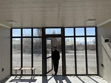 сстроительная бытовка в аренду: Павильон/киоск из металлокаркаса с панорамным остеклением(40 тоник — 3