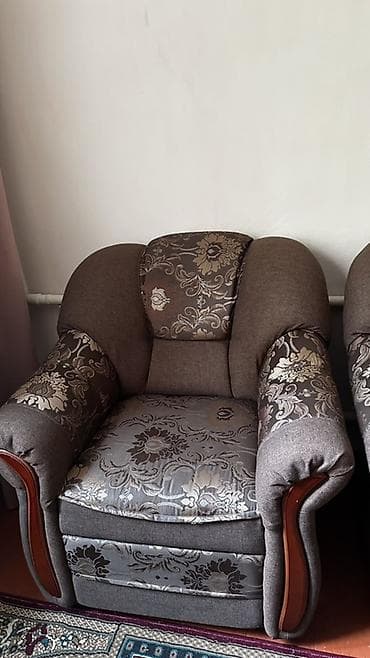 sofa bed: Комплект мягкой мебели, Б/у, Платная доставка, Самовывоз, цвет - Коричневый — 1