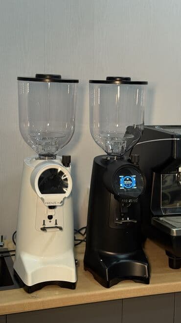 машина для кофе: Кофеварка, кофемашина, Новый, Платная доставка, Бесплатная доставка, Самовывоз — 2