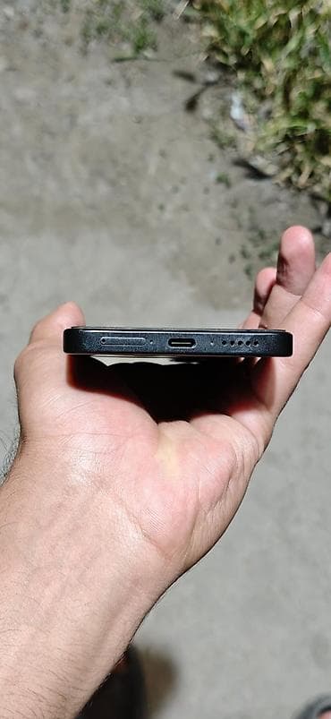 apple 4: Poco X7 Pro — 3