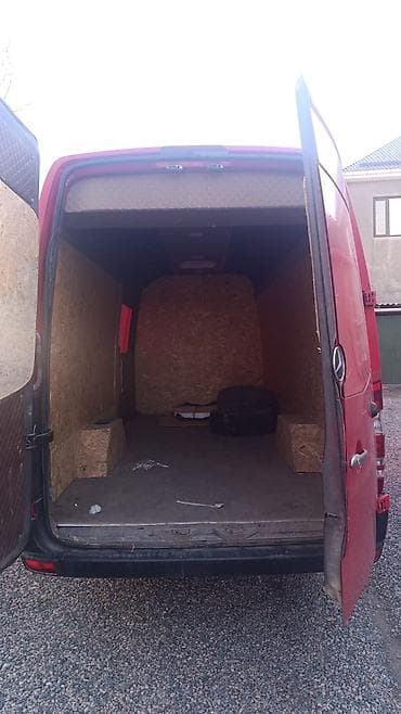 прокат формы: Mercedes-Benz Sprinter (длинная база, высокий кузов), красный. торг — 2