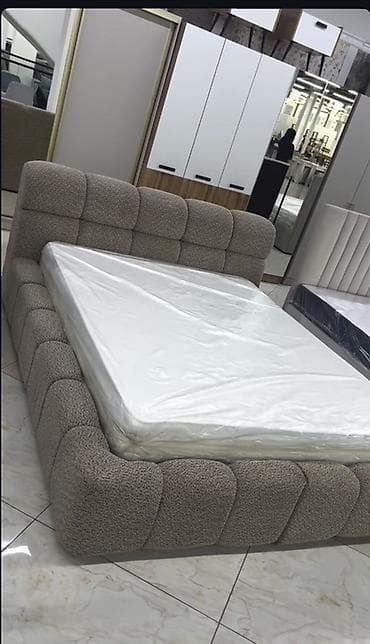 Мягкая двуспальная кровать с объемным каркасом - Современный дизайн — 1