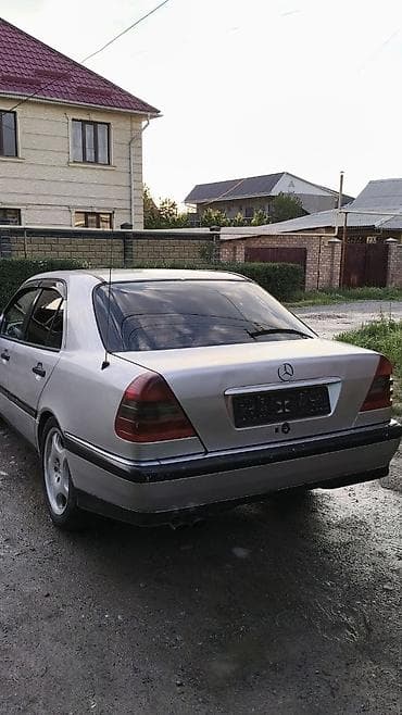 Mercedes-Benz E-Class: 1994 г., 2.8 л, Седан — 1