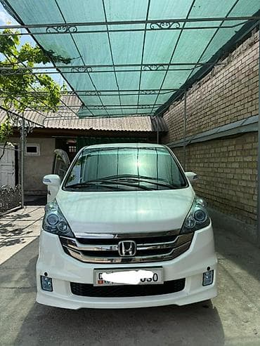 volvo 6x2: Honda Stepwgn: 2008 г., 2 л, Автомат, Бензин, Минивэн — 1