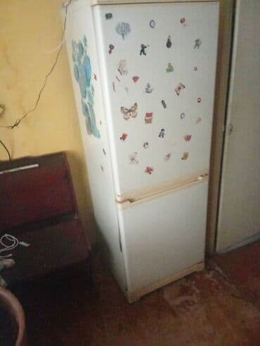 установка холодильников: Продам холодильник двух камерный. снизу морозилка. мотор работает — 1