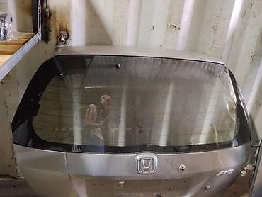 Автозапчасти: Крышка багажника (пятая дверь) для Honda Fit/Jazz. - Оригинальная — 1