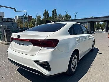 авто без прав: Kia Cerato: 2019 г., 1.6 л, Вариатор, Бензин, Седан — 9