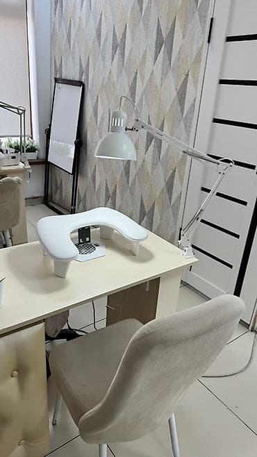 Сдается маникюрный стол в аренду 💛 Для мастера маникюра/педикюра. В