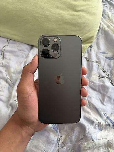 ipnone 13: IPhone 13 Pro Max, Б/у, 128 ГБ, Black Titanium, Чехол, 70 % — 1