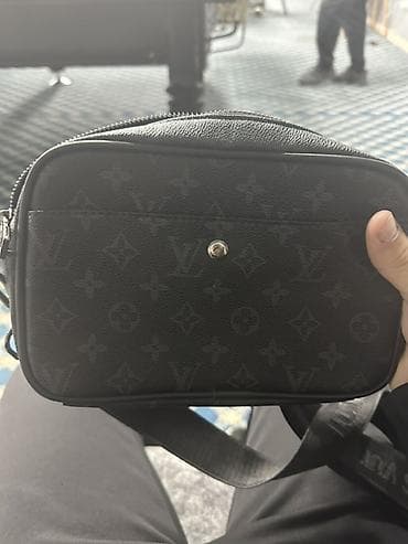 Классические сумки: Сумка через плечо в темно‑сером/чёрном тоне с монограммным рисунком — 3