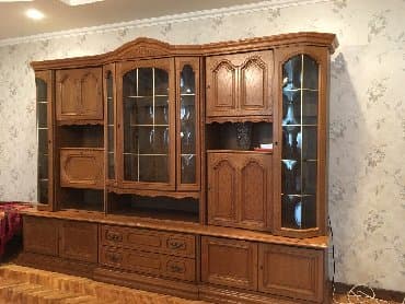 румынская мебель: Румынская горка из массива с прошлого века, фабричная в отличном — 2