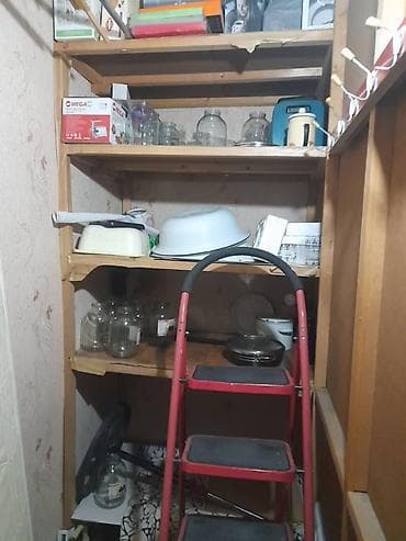 барачный: 3 комнаты, 85 м², Старый ремонт — 1