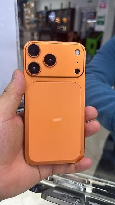 Аксессуар: защитный чехол-накладка для смартфона - Форм-фактор