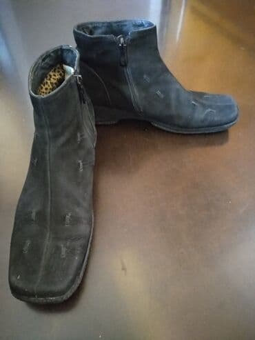 Продаю ботинки женские (дэми) 41 размер, замша