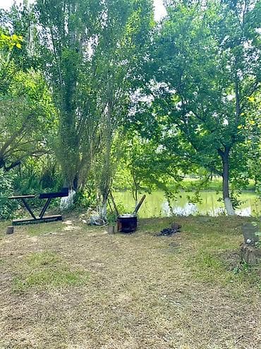 скамейки из дерева: @Fazenda.Resort + Зона отдыха у пруда в тени деревьев - Локация на — 4