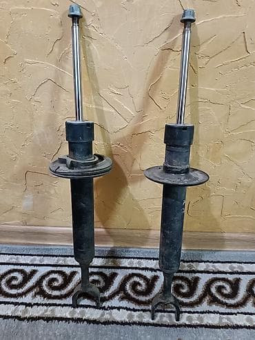 mers e63: Передний амортизатор Audi 2002 г., Б/у, Германия — 1