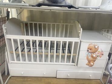 Игрушки: Манеж-кровать, Новый, С комодом, Дерево — 1