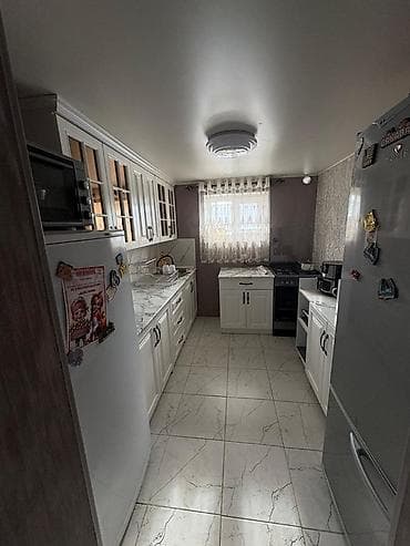 купить дом в константиновке: Продается хороший добротный 1,5 этажный дом в городе Токмок ! По — 8