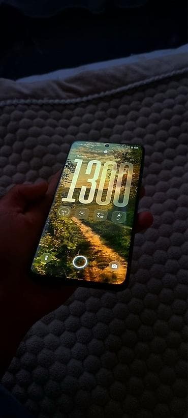 радио телефоны: Oppo Find X8 Pro, Б/у, 512 ГБ, цвет - Черный — 2